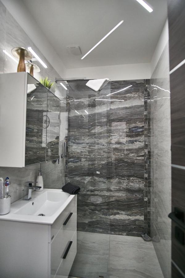 W18 Design Apartments - Budapest Downtown Екстер'єр фото